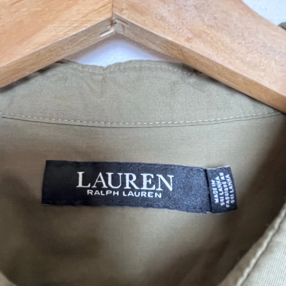 Lauren Ralph Lauren Women’s Olive Twist Front Crop Shirt Sz 14P Quiet Luxury - Picture 3 of 6